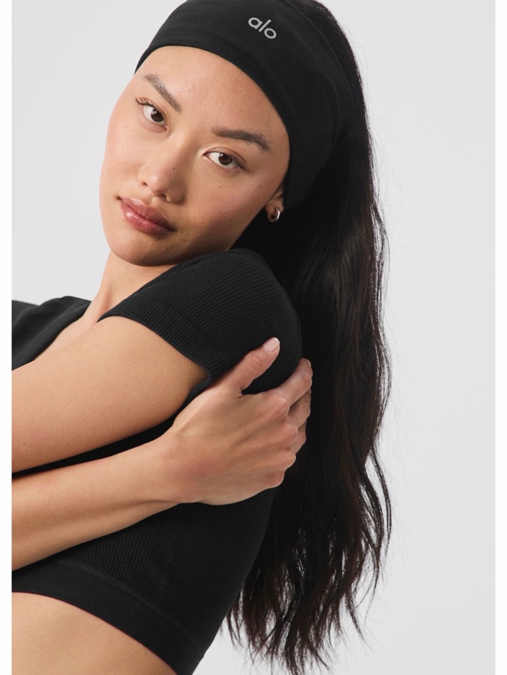 Alo Black Performance Conquer Headband